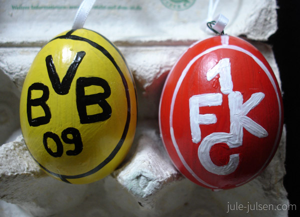 Ostereier mit den Logos des BVB und FC Kaiserslautern